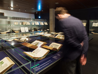 Inkunabel-Abteilung mit vielen Buchschätzen aus dem 15. Jahrhundert