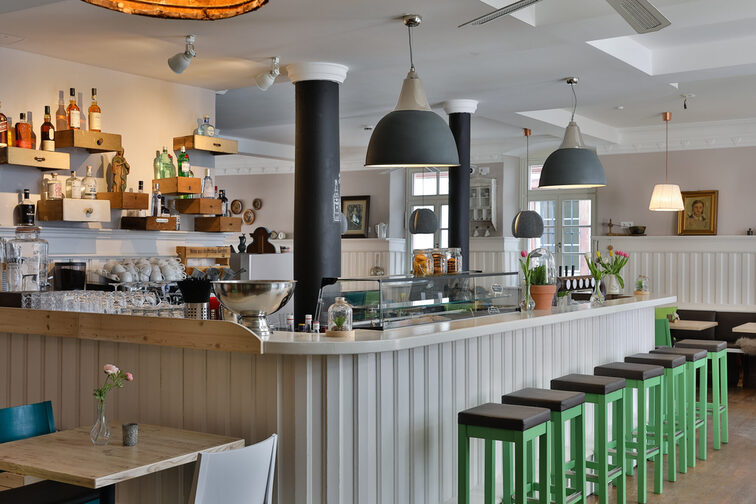 Bergschön'deki bar alanı