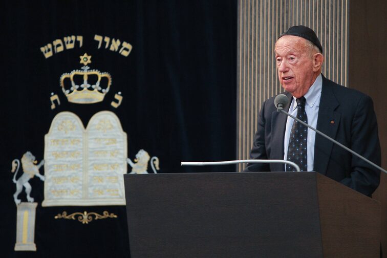 Доктор Фріц Вайншенк народився 1920 року в Майнц-Гонсенхаймі