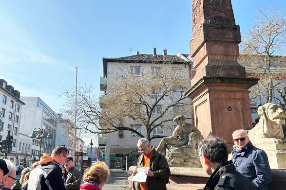 Le groupe à la Neubrunnenplatz