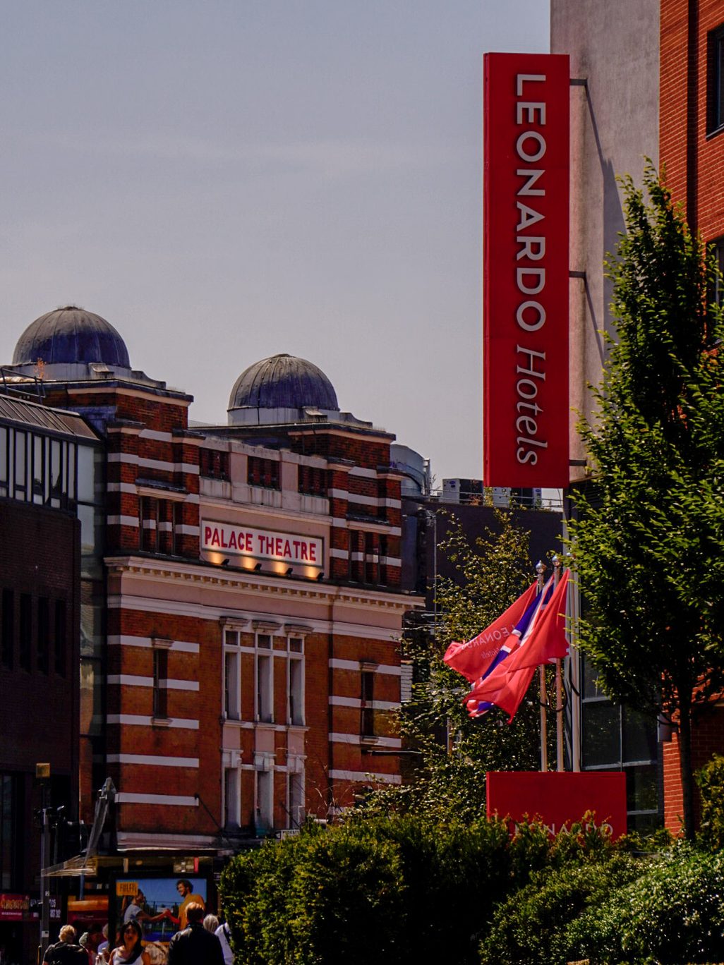 Exterior shot showing the Palace Theatre in Watford