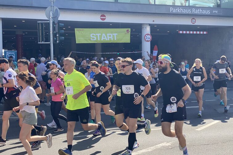 Start zum Mainzer Drei-Brücken-Lauf 2025