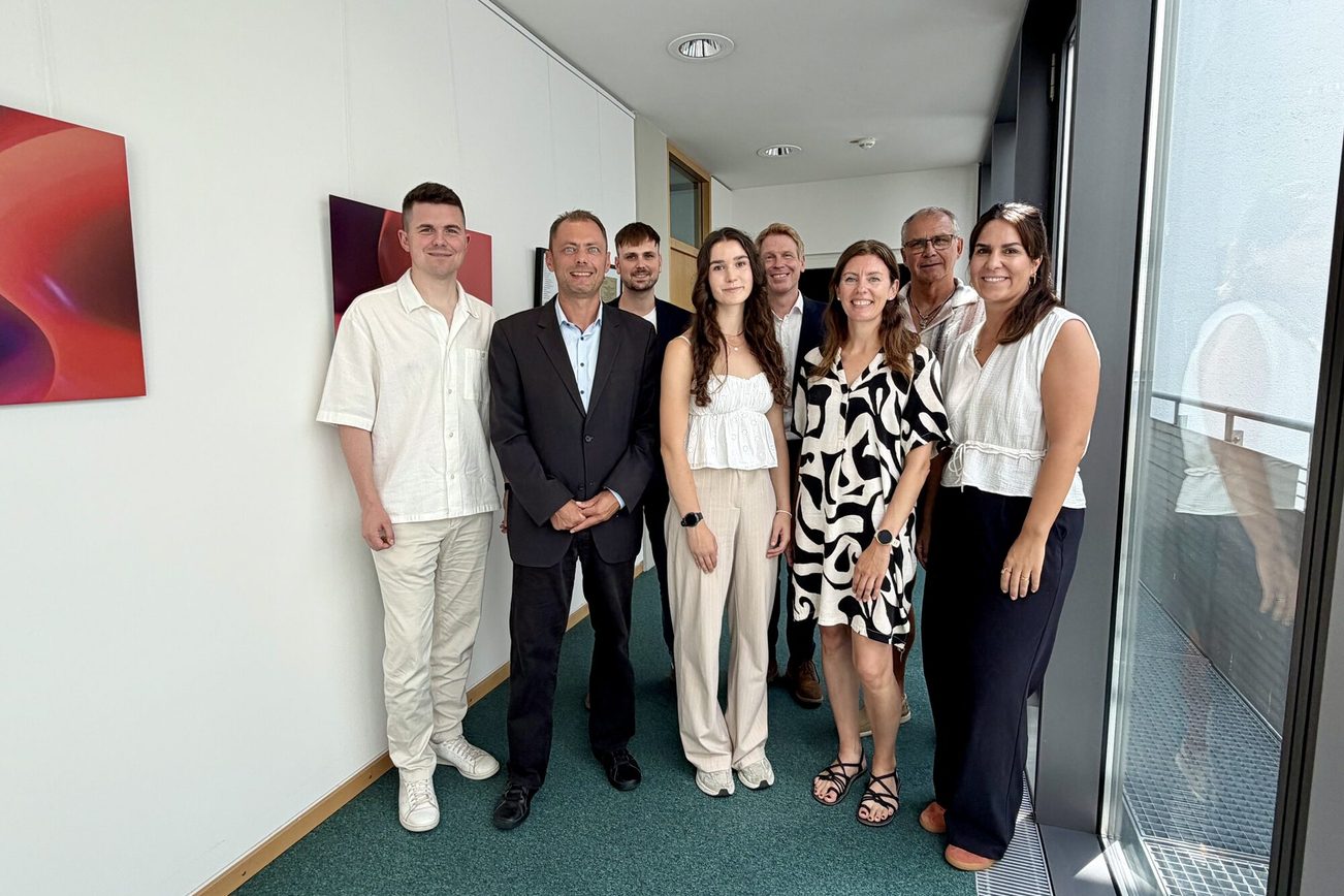 Gruppenfoto im Stadthaus Große Bleiche mit Sport-Vertretern der Landeshauptstadt Mainz und Vereinen