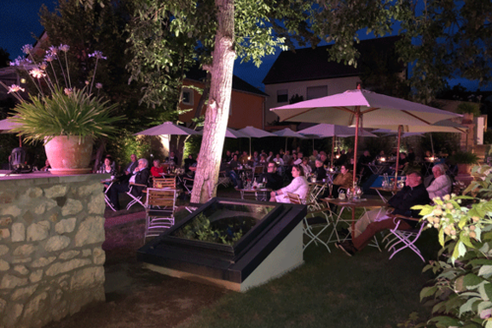 Bühne im Weingarten