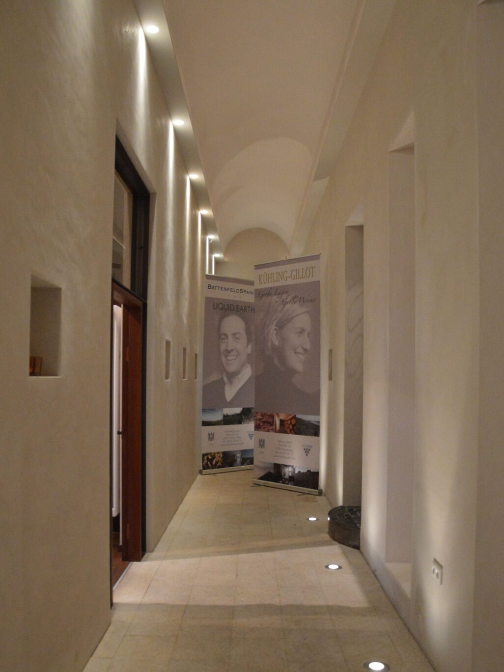 Spanier and Kühling-Gillot posters in the hallway
