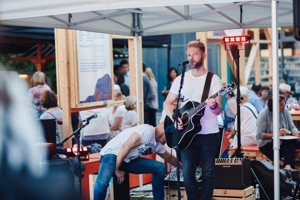 Musician with guitar