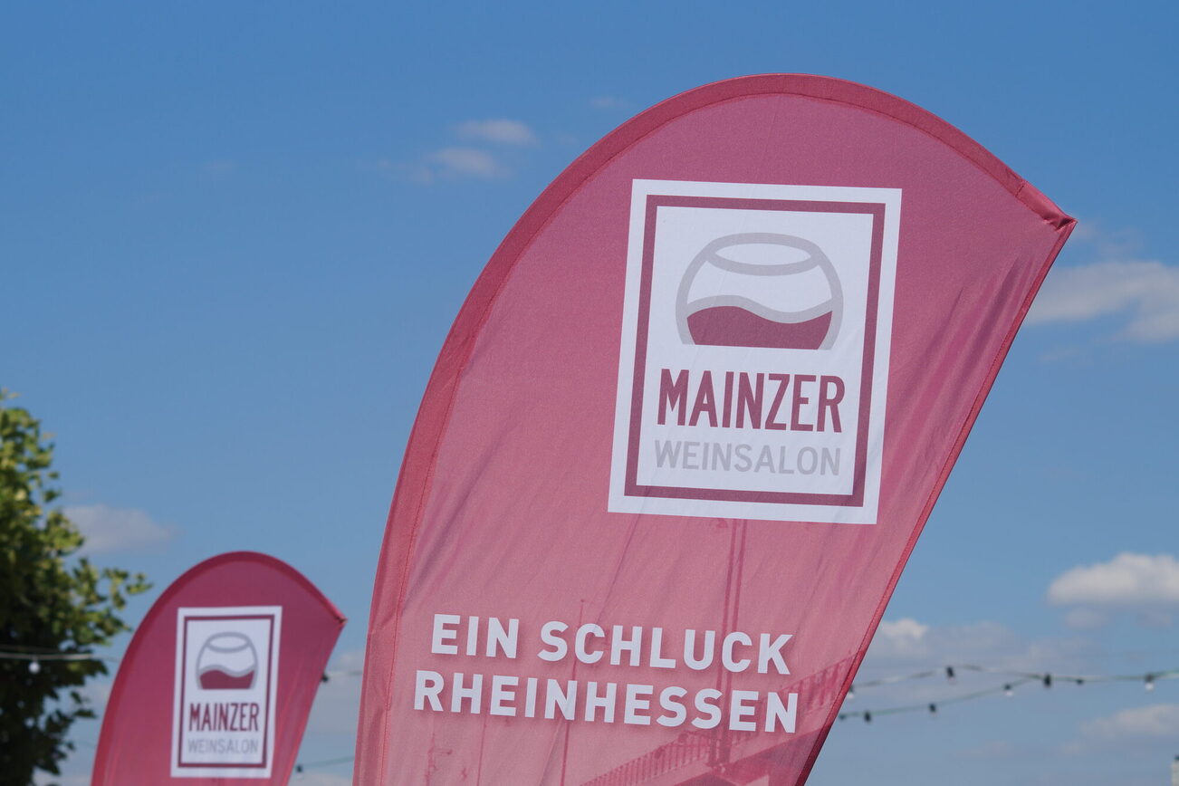 Beachflag: A sip of Rheinhessen