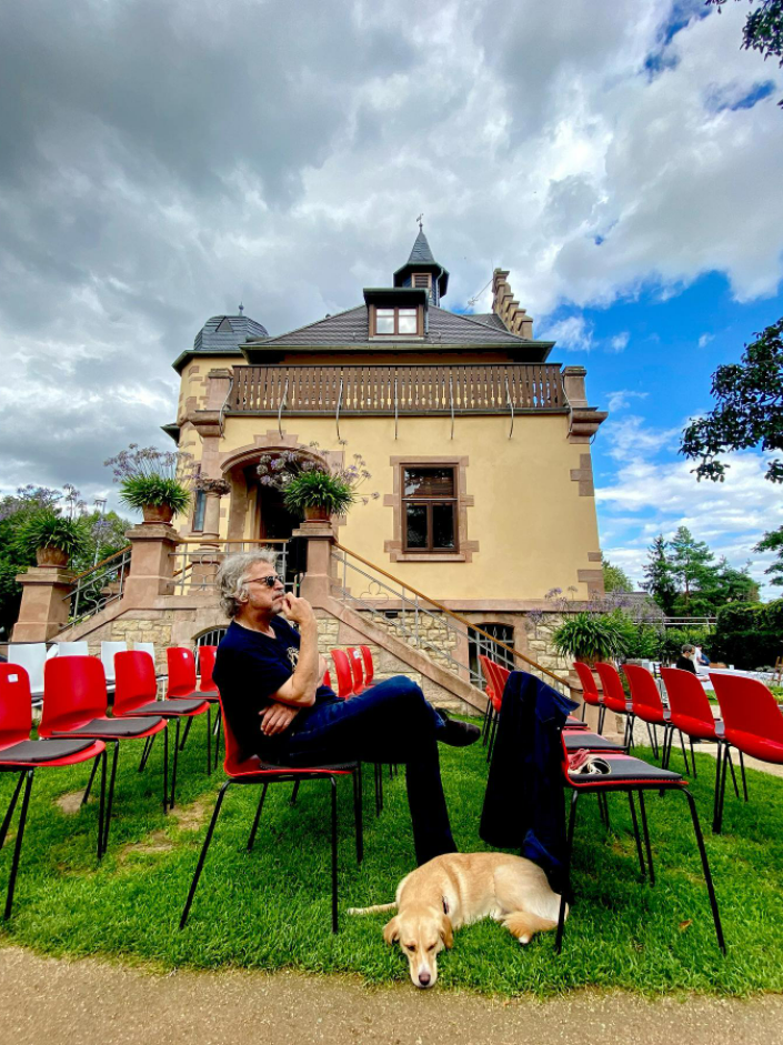 Wolfgang Niedecken auf der Bühne des GUT LEBEN am Morstein