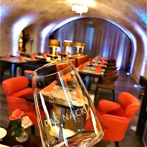 Das Nack bietet ein reiche Weinauswahl.