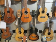 Gitarren an der Wand im MMZ