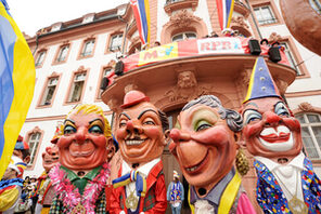 Schwellköppe auf dem Schillerplatz am 11.11 © Anke Kristina Schäfer