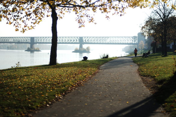 Abschnitt des Dreibrückenspaziergangs, Winterhafen