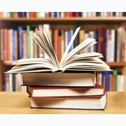 Bücher auf einem Stapel © Buch@Skyline Fotolia