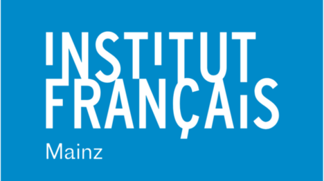 Der Schriftzug "Institut Francais" in weißer Schrift auf blauen Grund.