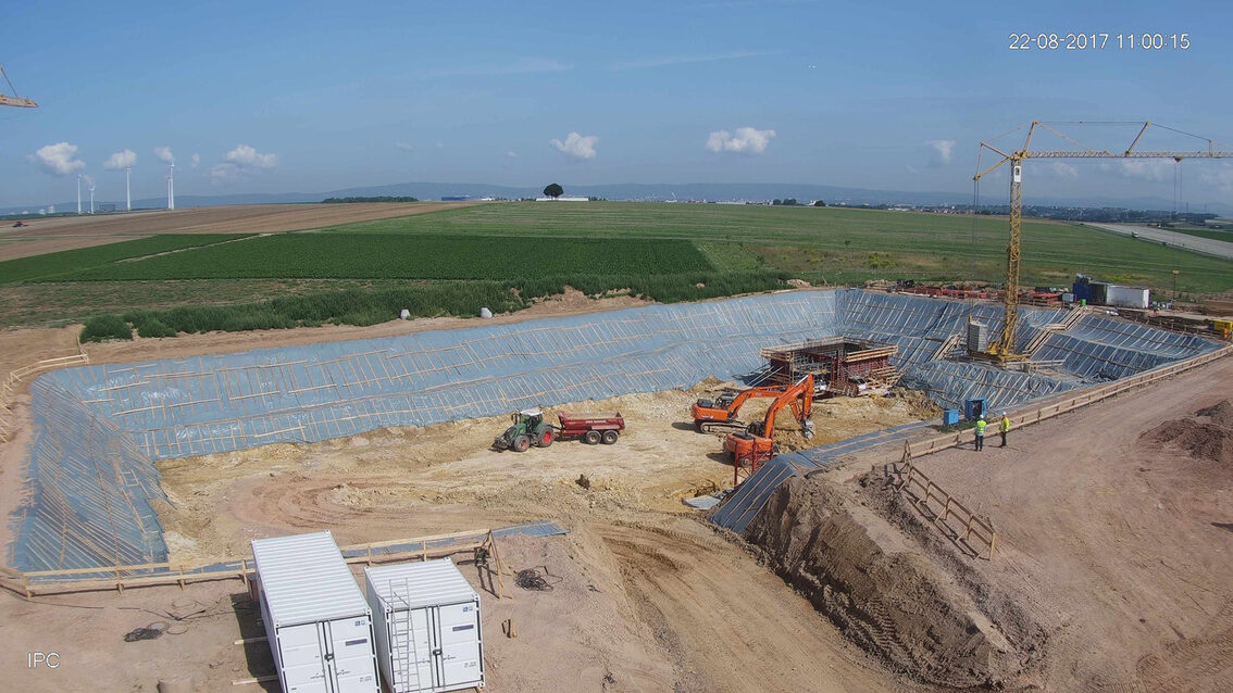 Baustelle neues Regenrückhaltebecken Ebersheim