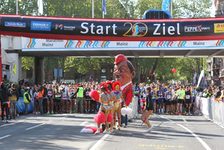 Bildergalerie Gutenberg Marathon Mainz Kurz vor dem Startschuss... steigen Stimmung und Vorfreude auf den Lauf!