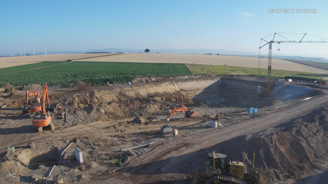 Baustelle Neues Regenrückhaltebecken Ebersheim Juli 2017