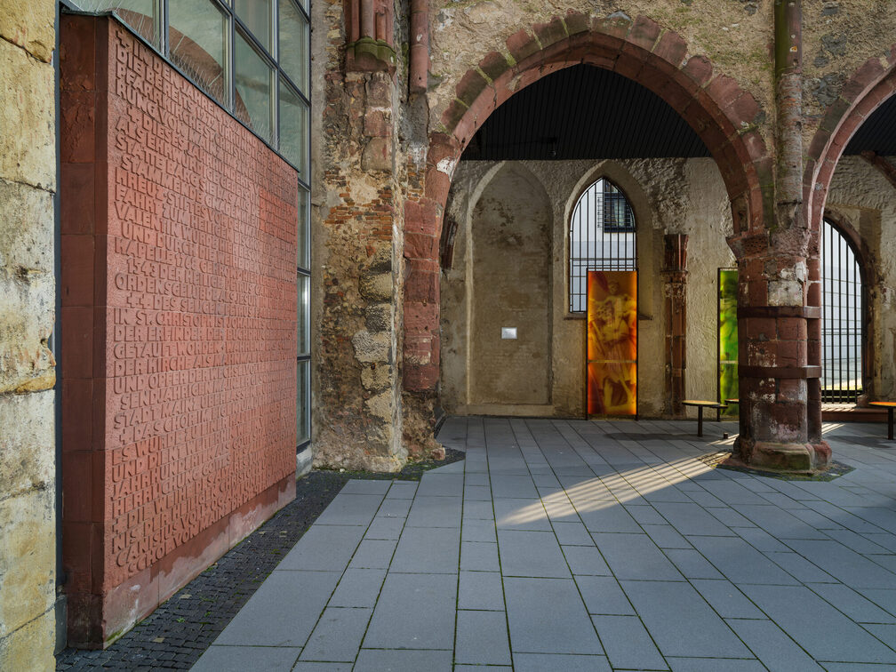 Mahnmal St. Christoph, Innenraum