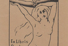 Bildergalerie Gutenberg-Museum "Grafik und Exlibris"  Das um 1904 entstandene Exlibris des expressionistischen Künstlers Franz Marc (1880-1916) für seinen älteren Bruder und Byzantinisten Paul Marc (1877-1949). Der Frauenakt mit gelösten, langen Haaren hält ein aufgeschlagenes Buch über dem Kopf.