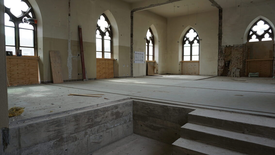 Die Baustelle im Kirchenschiff