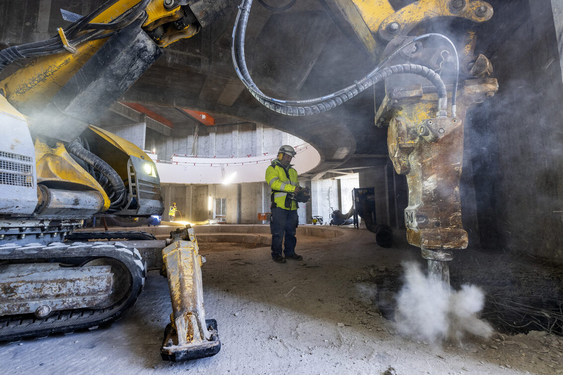 Lavori di costruzione nell'edificio.