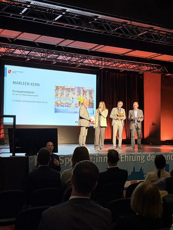 Marleen Kern von Mainz 05 bei der Sportler:innen-Ehrung 2026