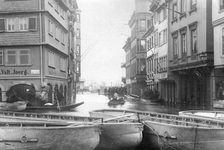 Bildergalerie "Hochwasser - Archivbilder" Kein Bootshafen, sondern die Fischtorstraße.