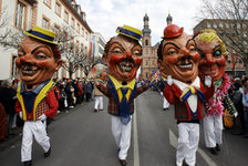 Höhepunkt jeder Kampagne ist der Rosenmontag mit seinem großen Zug.