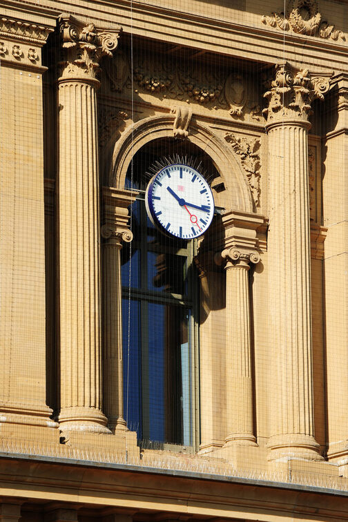 Ana istasyondaki saat