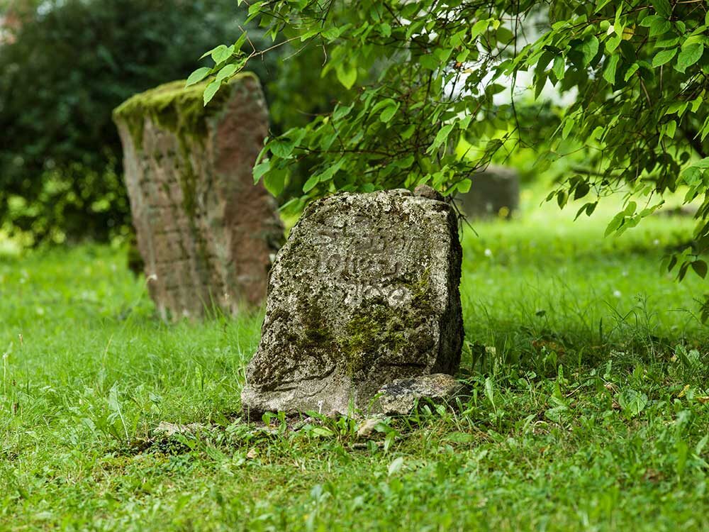 Lápida conmemorativa