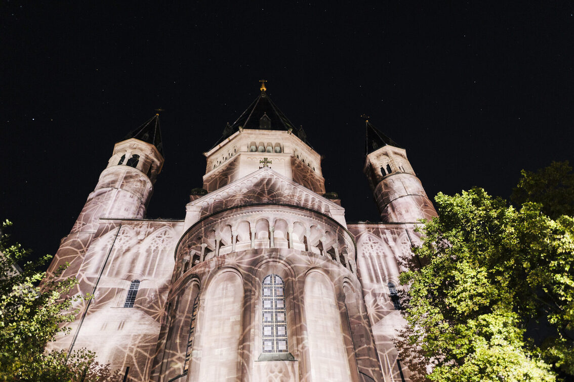 Mainzer Dom illuminiert bei Mainz leuchtet 2024