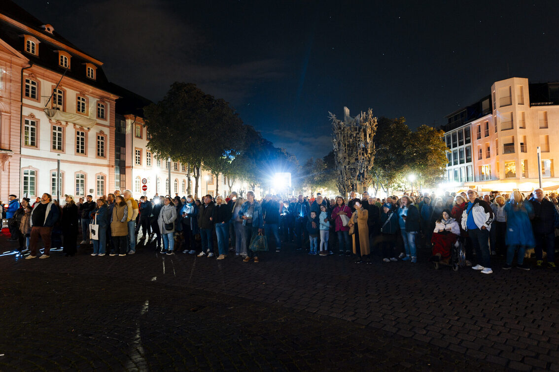 Besucher:inn von Mainz leuchtet 2024
