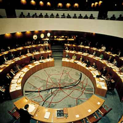 Der Teppich mit den Karte von Rhein, Main und den wichtigsten Straßenzügen