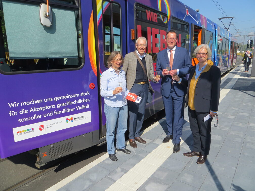 Tęczowa kolej w Moguncji.