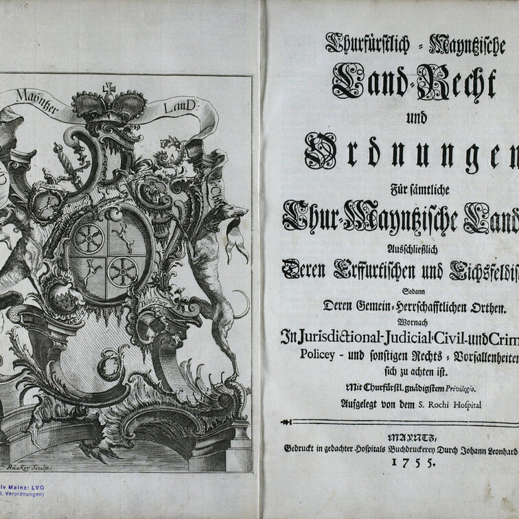 Aufgeschlagene Seiten eines alten Heftes. Links Abb., rechts Titelblatt.