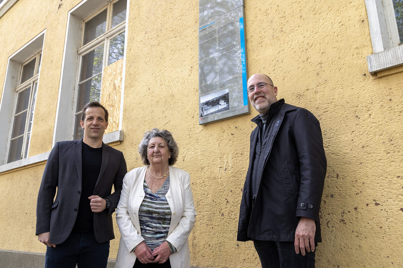 Oberbürgermeister Nino Haase, Hildegard Cöster und Altstadt Ortsvorsteher Dr. Brian Huck (v.l.n.r.)