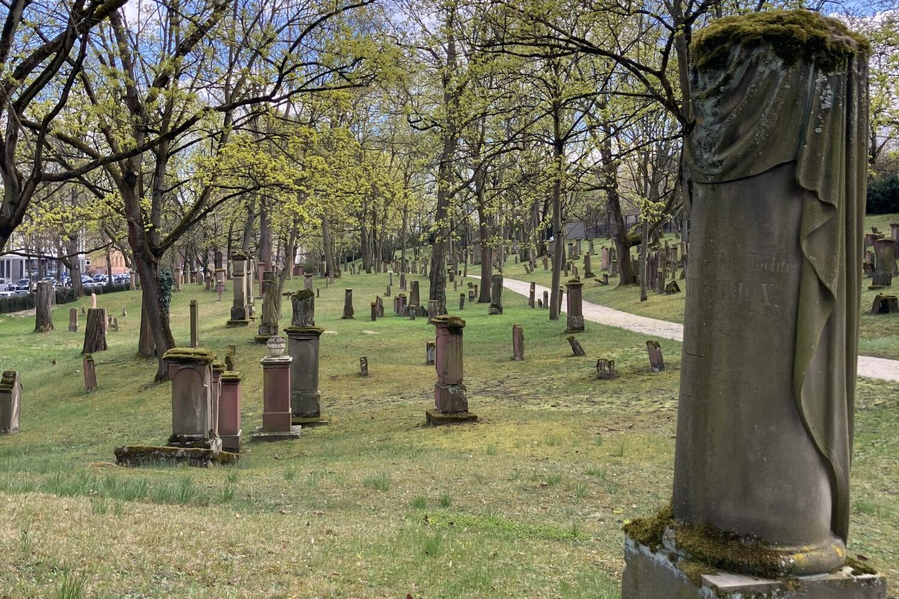 Lapidi del vecchio cimitero ebraico di Magonza