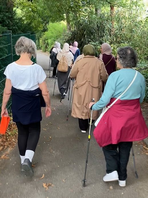 Intercultural Running Group for Senior Women in the City Park