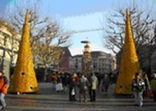 Weihnachtsmarkt 07 - Cones am Höfchen