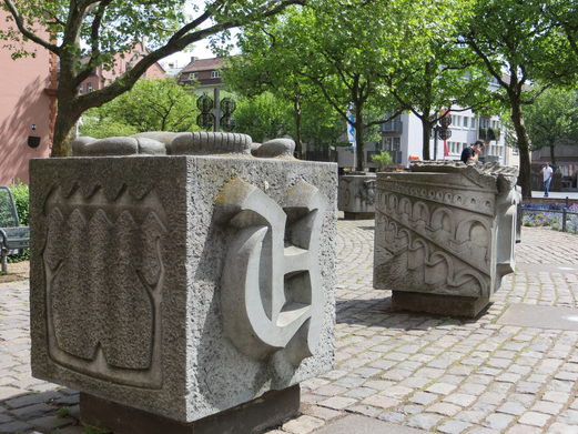 Letterndenkmal Liebfrauenplatz