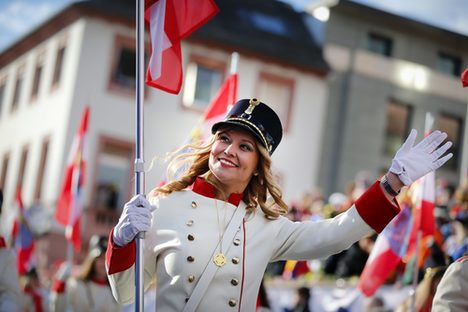 Gardistin an Rosenmontag