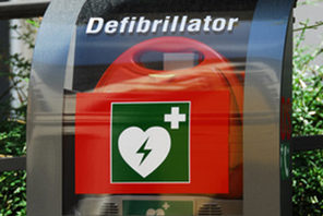 Defibrillator © H.D.Volz - Fotolia.com