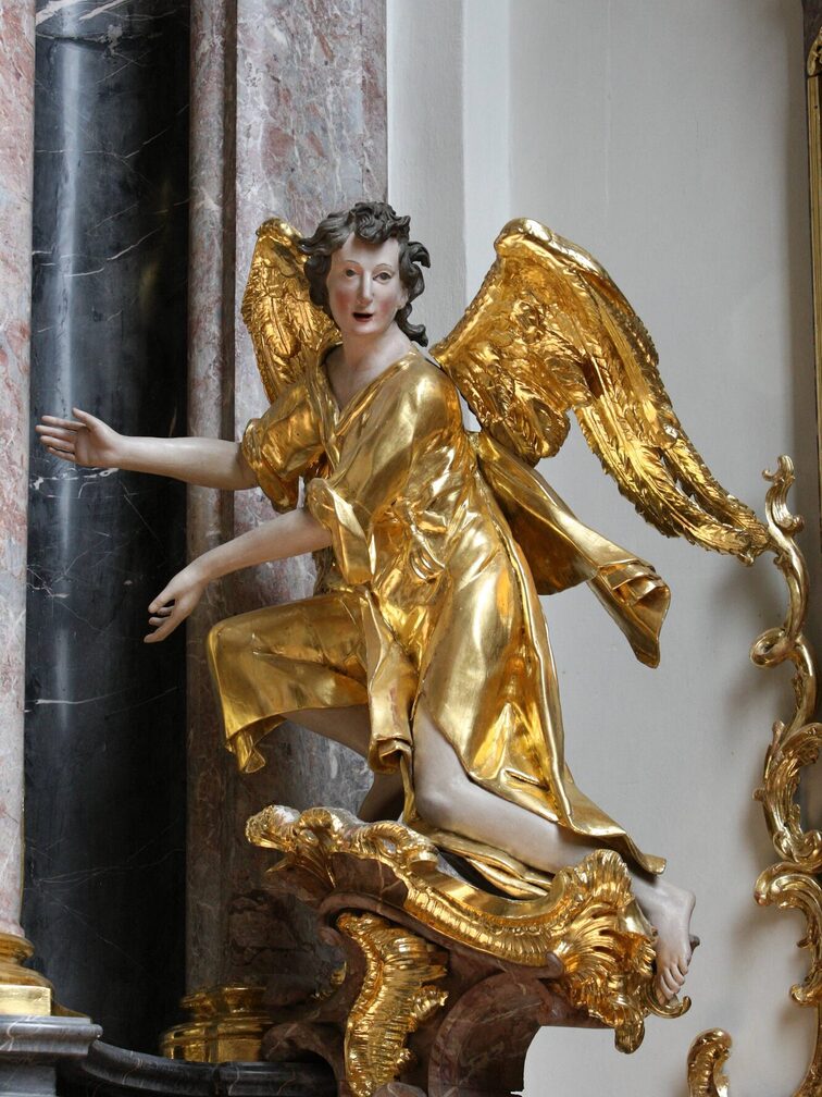 St. Peter, Engelsfigur