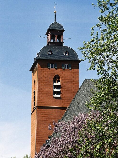 Turm der Kirche St. Quintin