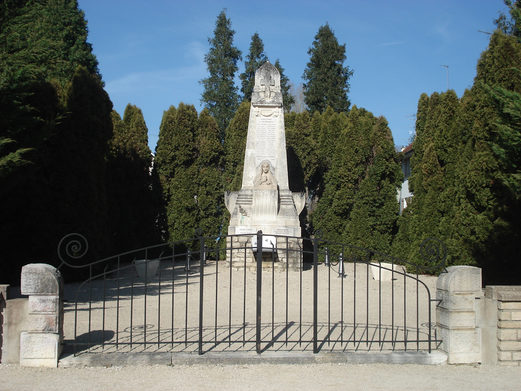 Ehrenmal in Longchamp