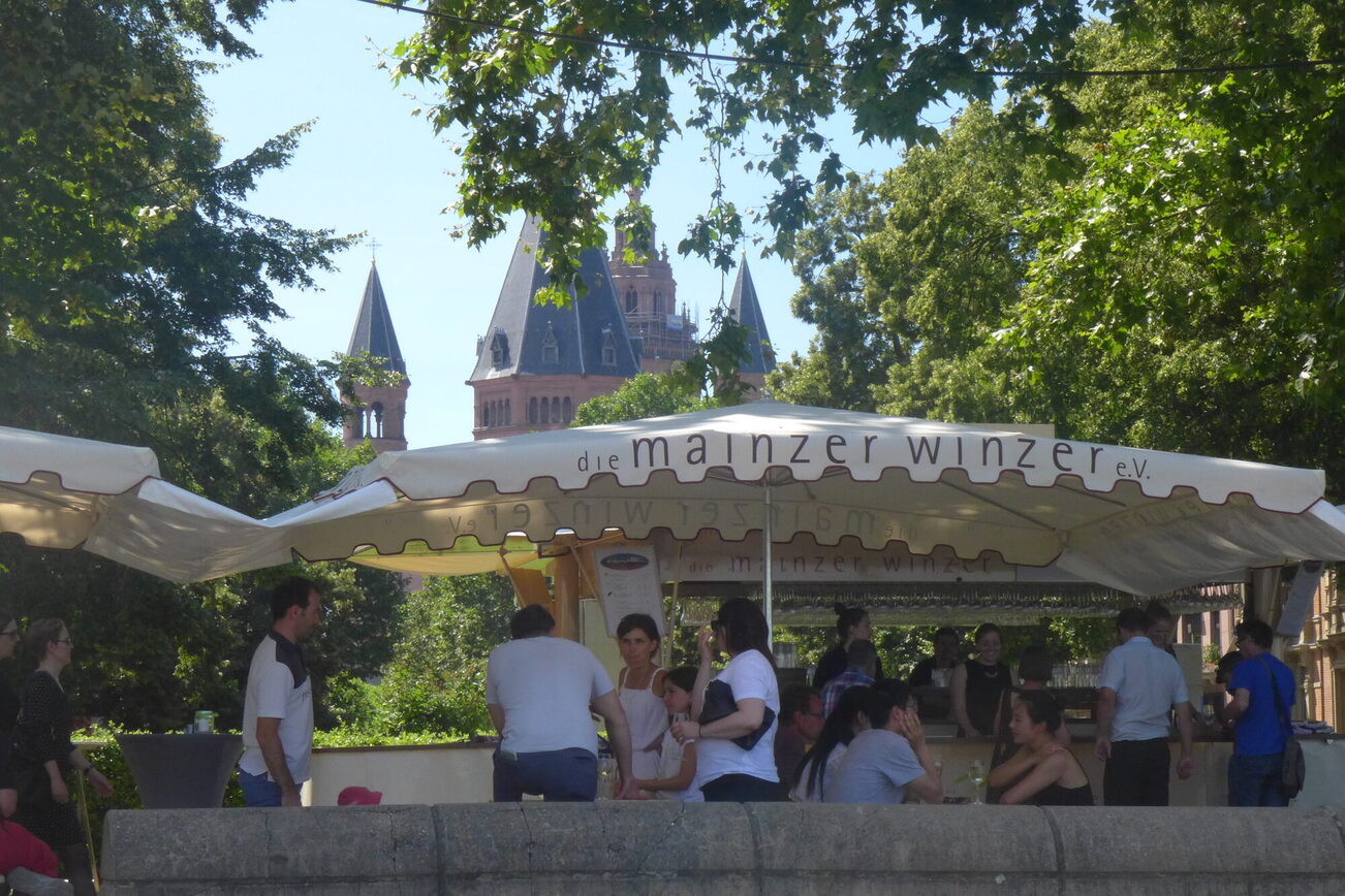 Wine stand on the banks of the Rhine