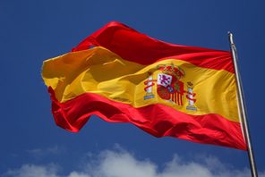 Das Bild zeigt die spanische Flagge © Pixabay