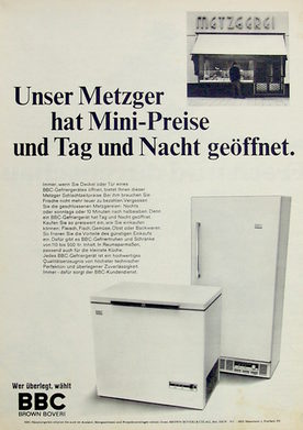 Die BBC-Werbung von 1968 betonte den Vorteil der Gefriergeräte, große Portionen kostensparend einkaufen und leicht unterbringen zu können.