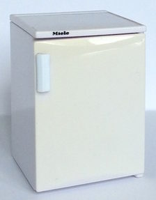 Minikühlschrank Miele. Kunststoff, 7 cm hoch.