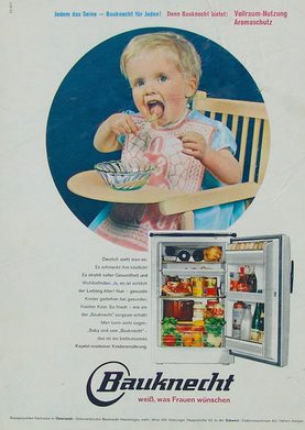 Bauknecht zeigt nicht nur geometrisch-stilisierte, sondern auch fotografisch-realistische Motive. Mit dem Babybild von 1960 wird für „moderne Kinderernährung“ geworben.